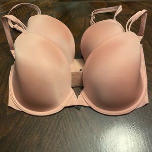 Victoria’s Secret Sexy Illusions Demi Bras (2) - 32DDD